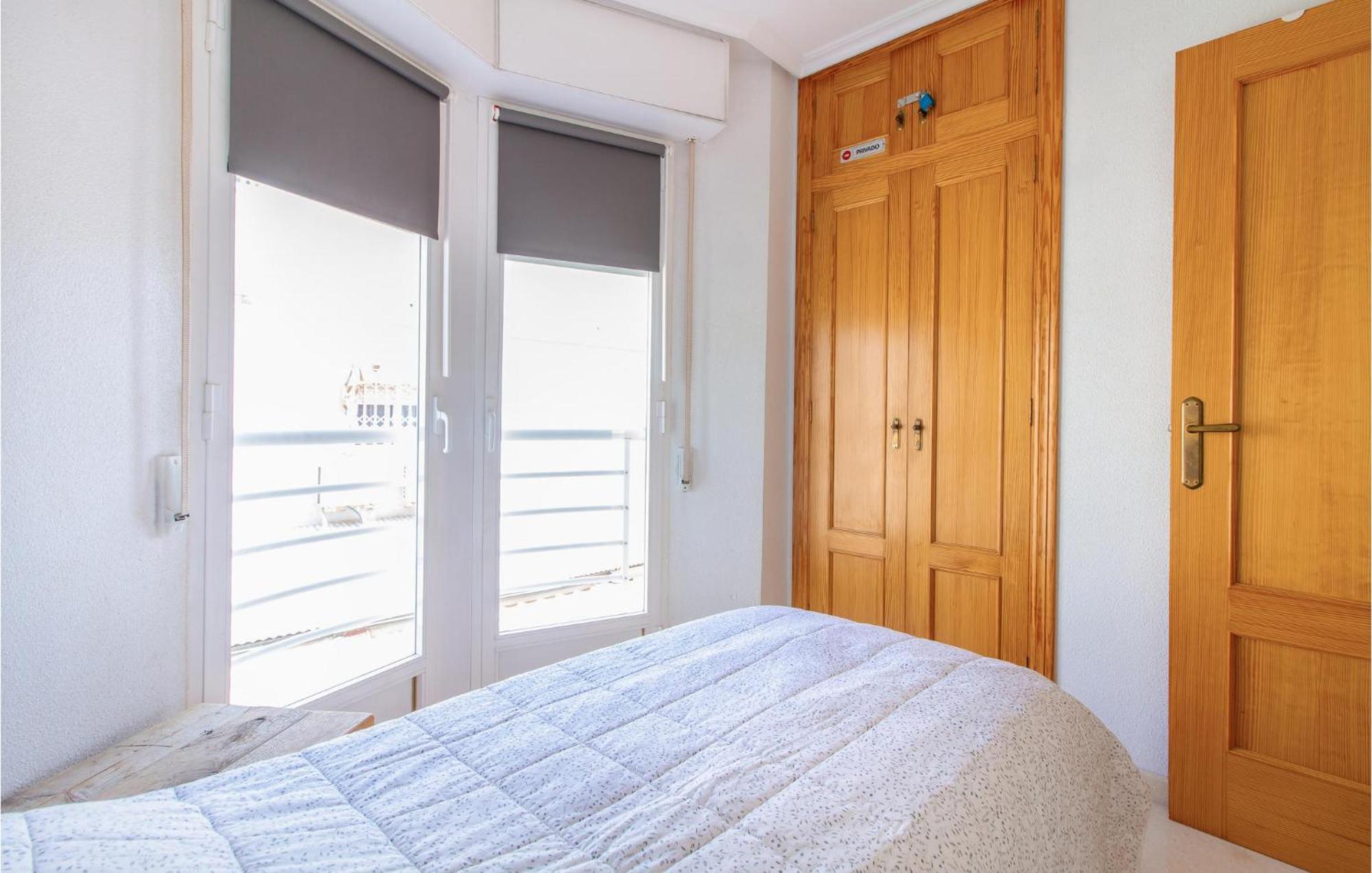 2 Bedroom Lovely In Dom wakacyjny Santa Pola